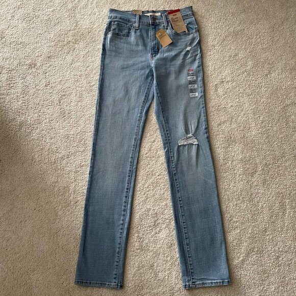 NWT Levi's 724 High Rise Slim Straight Distressed Jeans 27/32 Light Wash - Picture 2 of 13